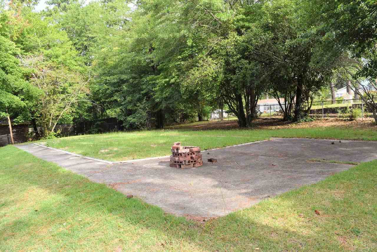 2105 Hobson Ct - Photo 7 of 25