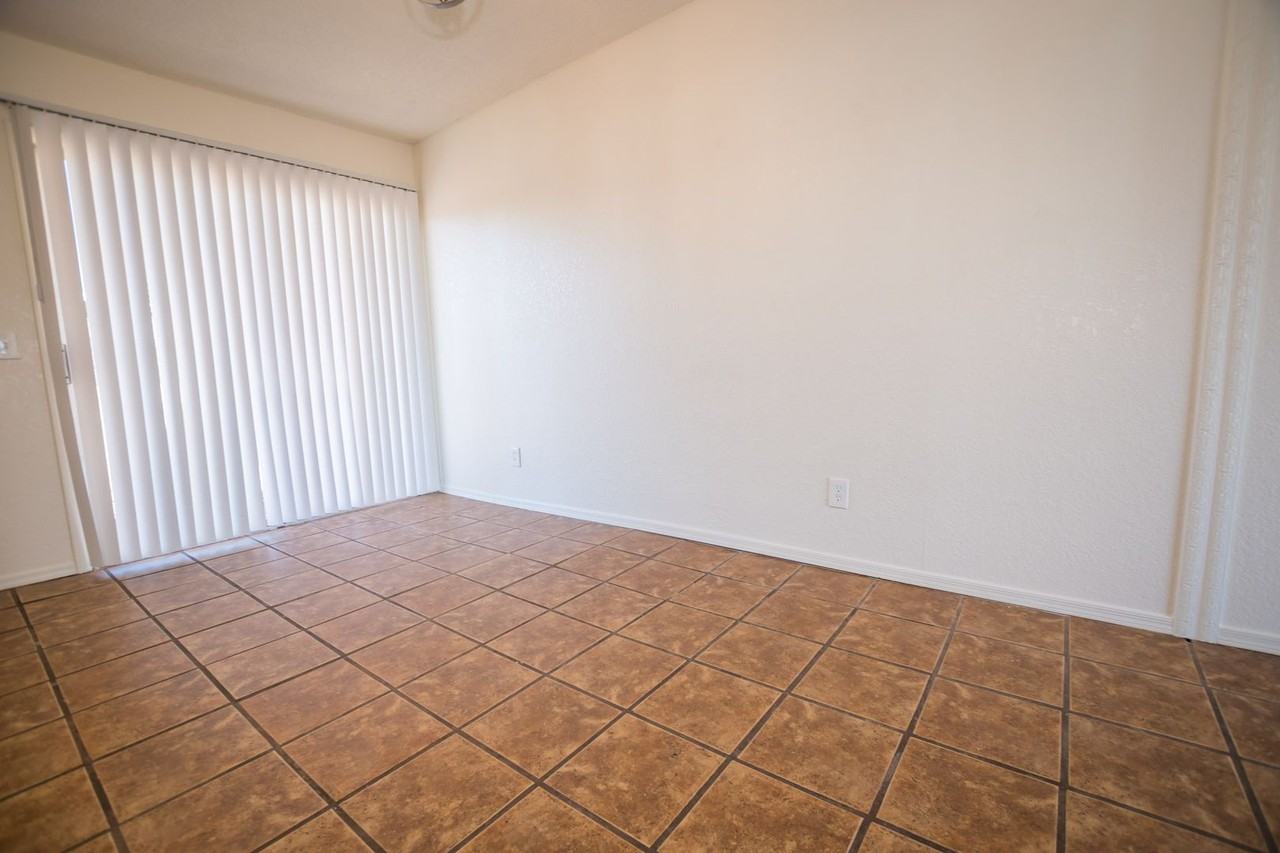 100 Terra Dr - Photo 6 of 33