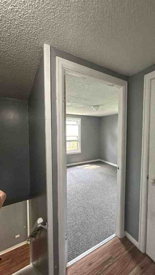 215 4th Ave Ne - Photo 3 of 9