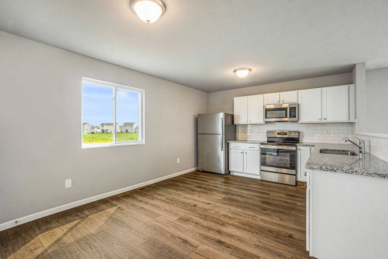 1724 Harper Grove Ln - Photo 3 of 23