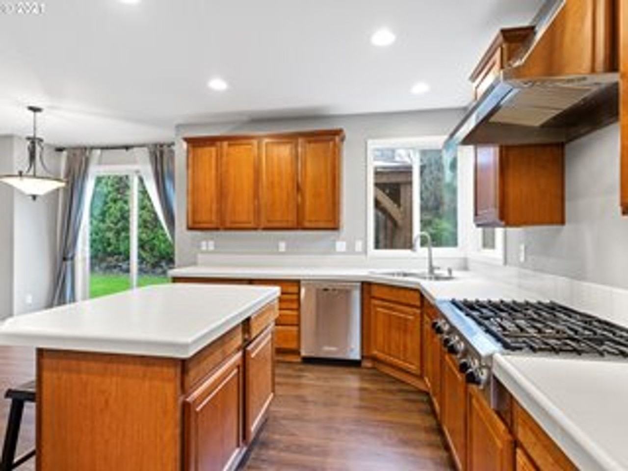16037 Se Peace Ct - Photo 5 of 26