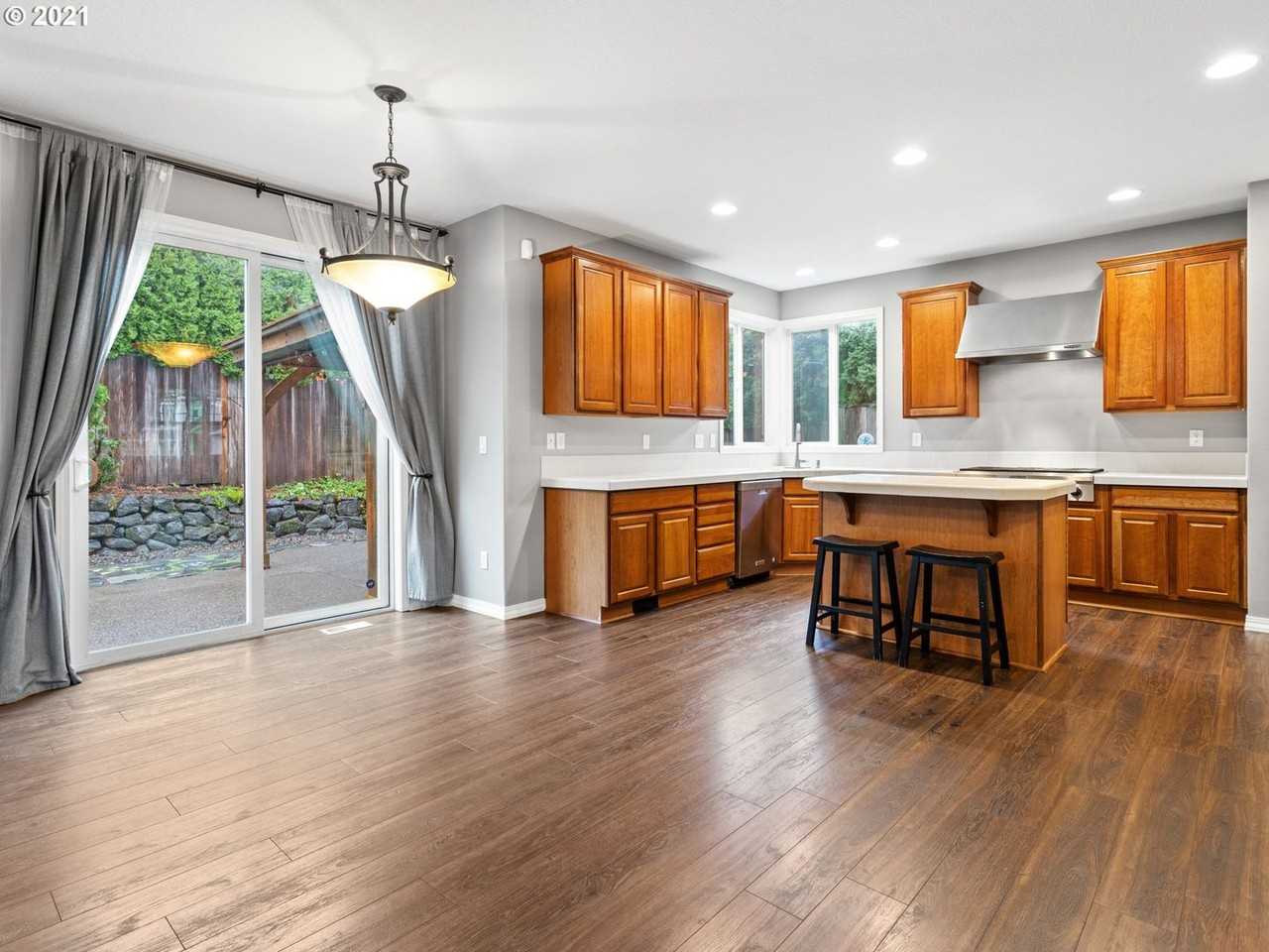 16037 Se Peace Ct - Photo 7 of 26