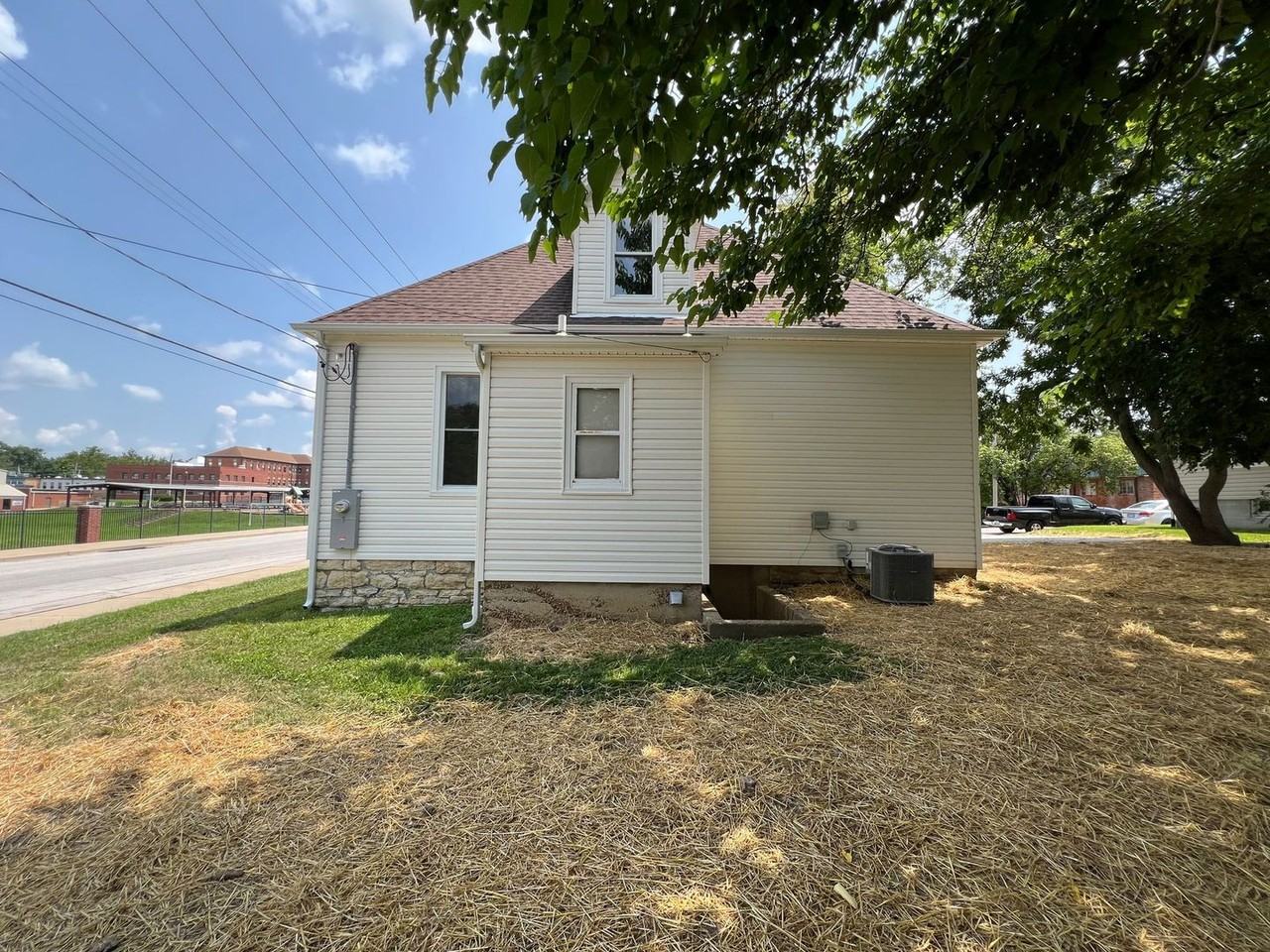 1 Garfield Ave - Photo 2 of 6