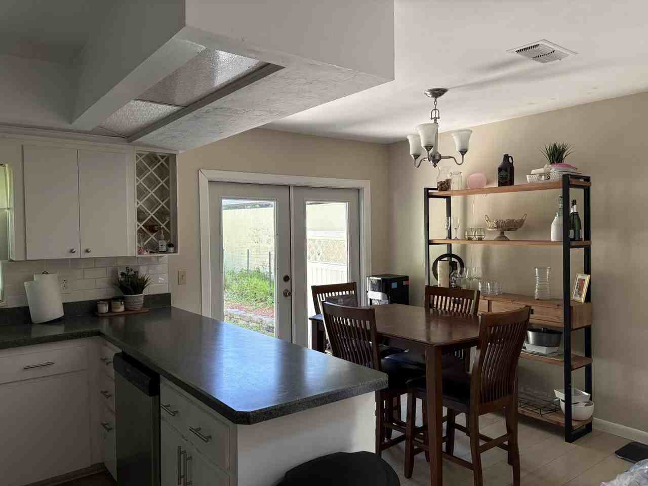 105 W Wyndham Ct - Photo 3 of 17