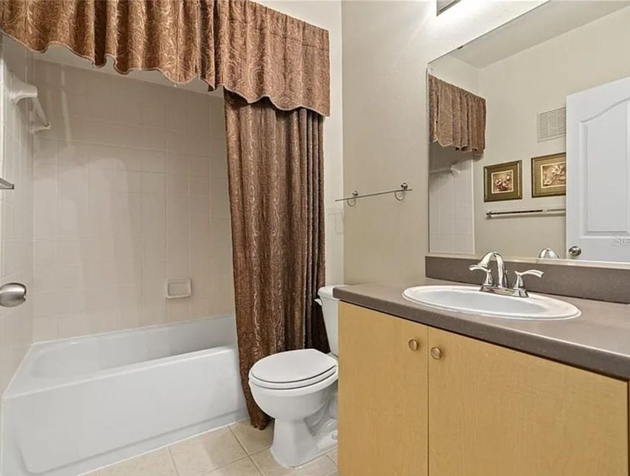 1001 Via Capri Ln - Photo 3 of 18