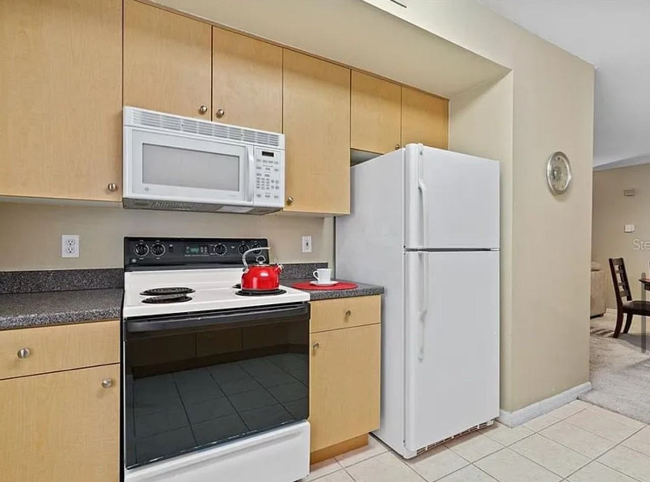 1001 Via Capri Ln - Photo 4 of 18