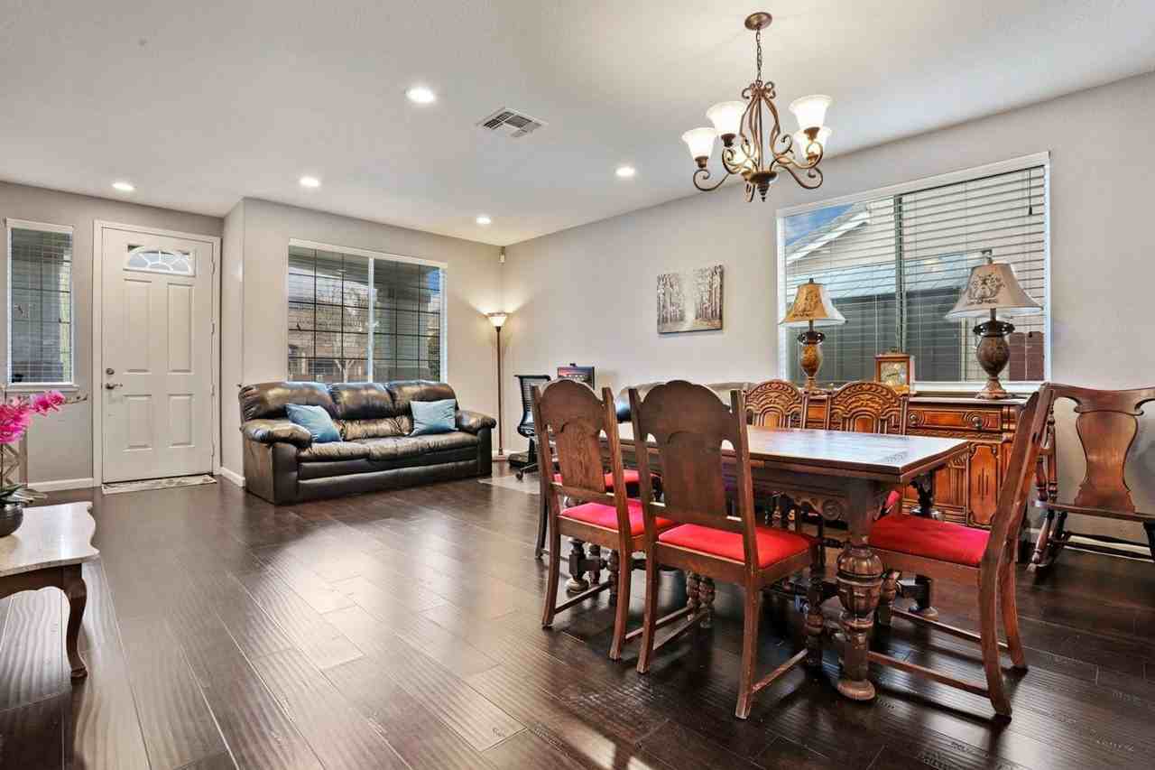 1342 Windsong Dr - Photo 2 of 25