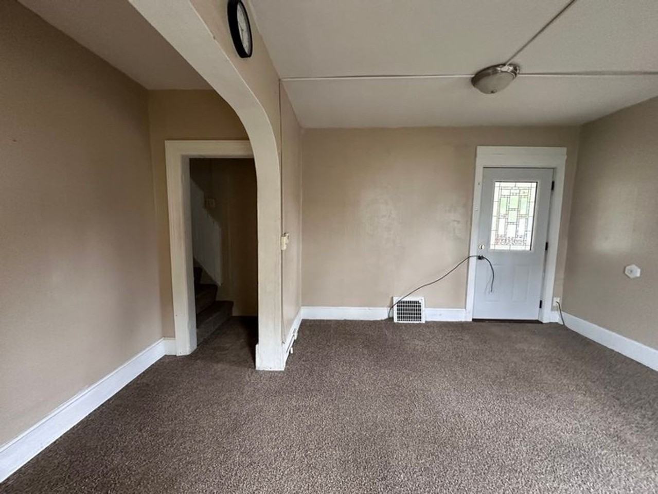 208 N Cleveland St - Photo 6 of 10