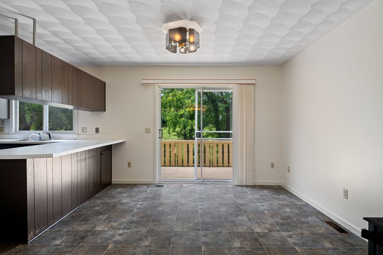 1007 Horse Shoe Ln - Photo 6 of 29