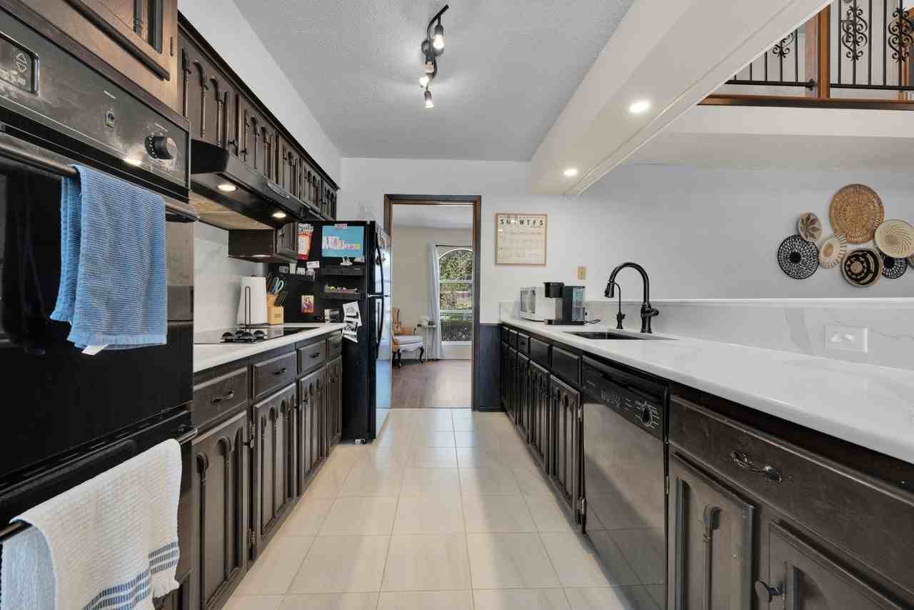 4514 Briar Frst - Photo 7 of 28