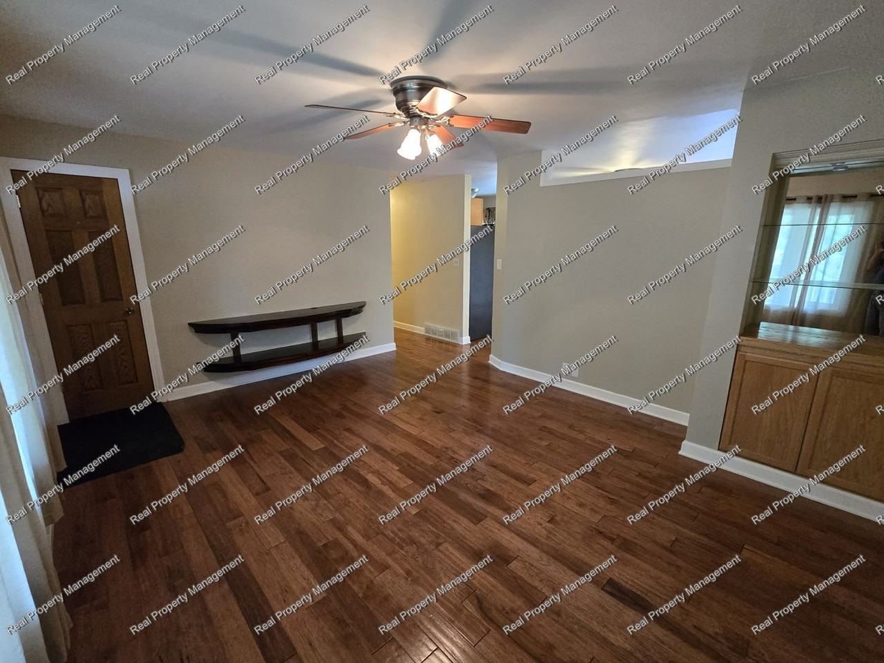 445 Cheyenne Dr - Photo 3 of 17