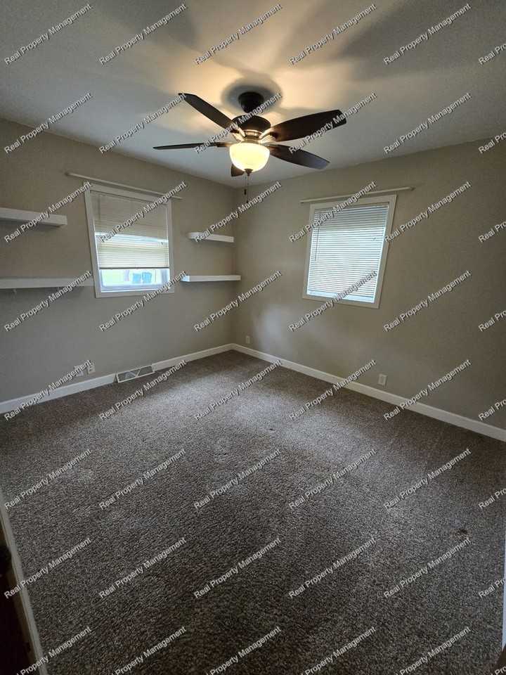 445 Cheyenne Dr - Photo 7 of 17