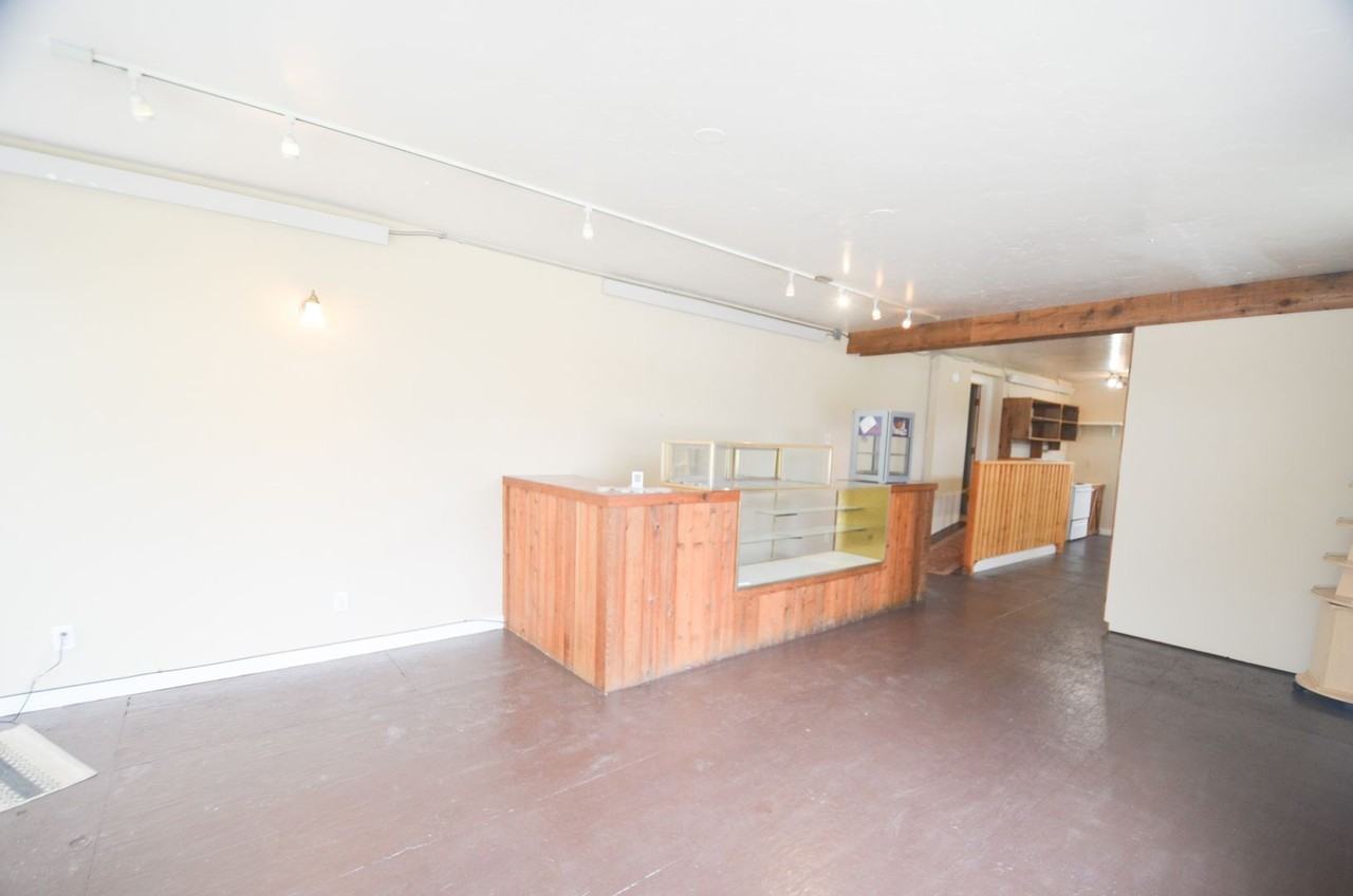 21 N Main St - Photo 3 of 16