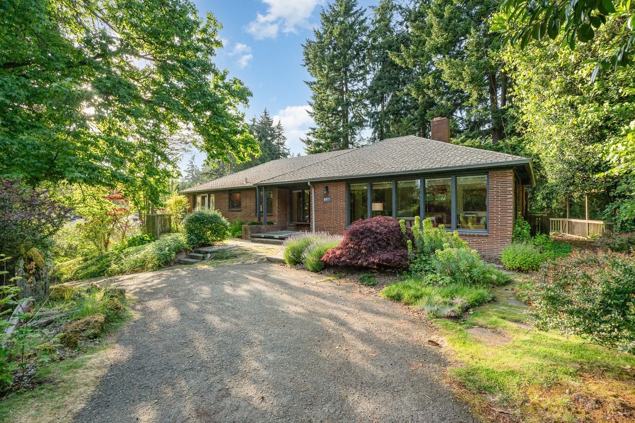 726 N 137th St - Photo 2 of 26