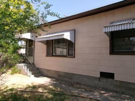 featured image of 1018 1/2 E St
