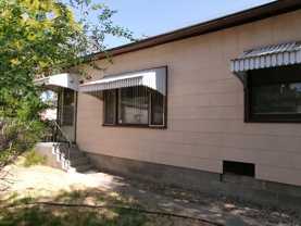 1018 1/2 E St - Photo 1 of 1