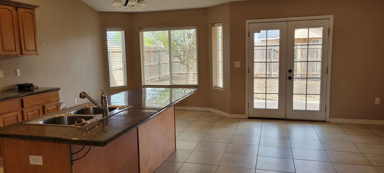 3000 Elizabeth Ct - Photo 7 of 18