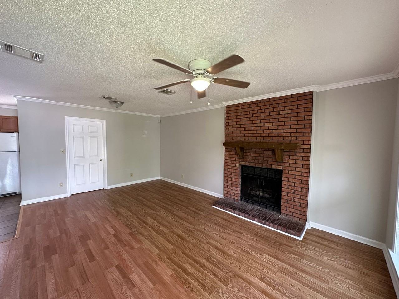 2825 Shenandoah Dr - Photo 3 of 12