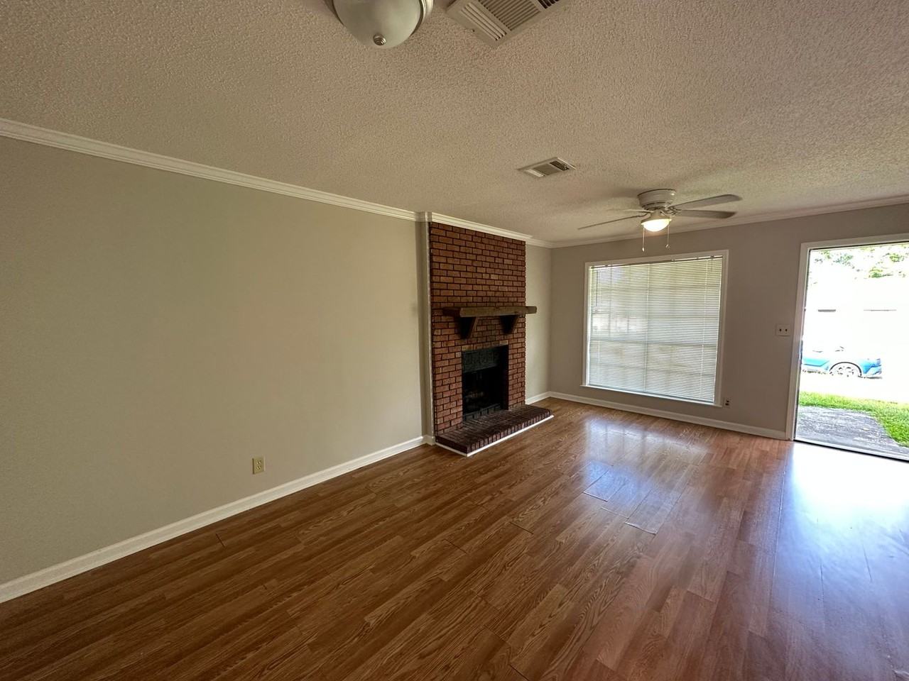 2825 Shenandoah Dr - Photo 4 of 12