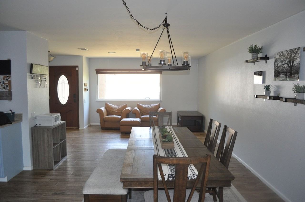 1852 Sonoma Ln - Photo 3 of 31