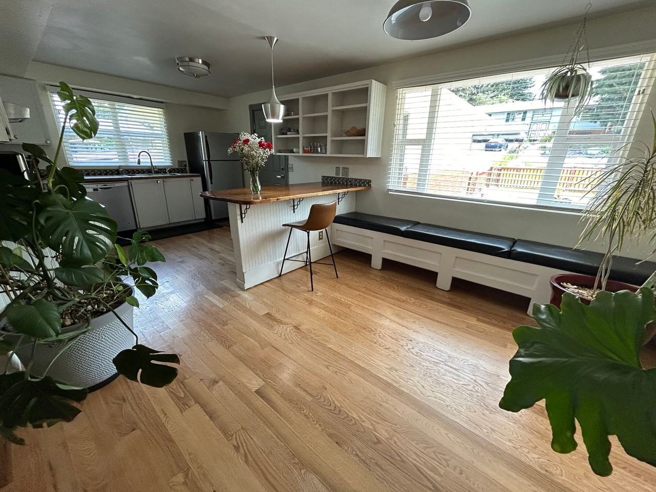 715 Parkview Way - Photo 3 of 26