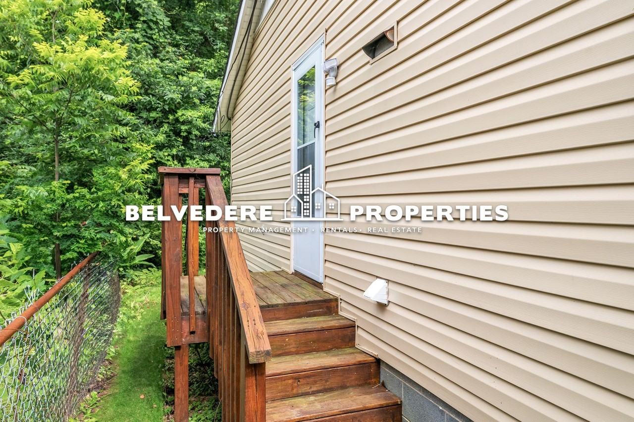 905 Bennett St - Photo 2 of 22