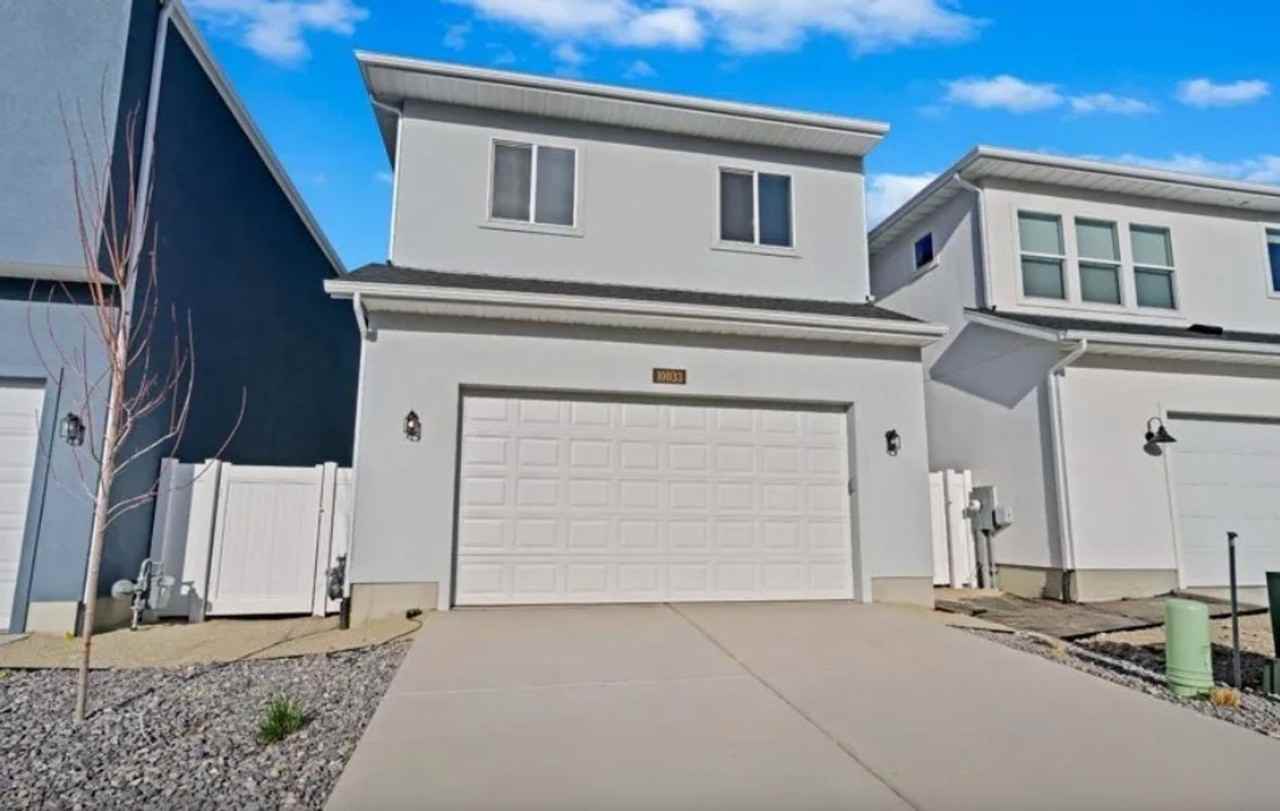 10033 N Torreya Dr - Photo 2 of 18