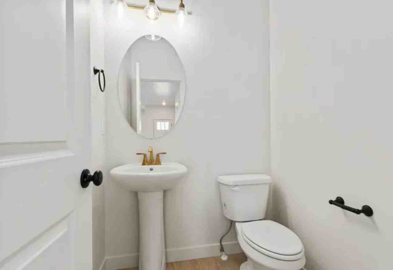 10033 N Torreya Dr - Photo 3 of 18