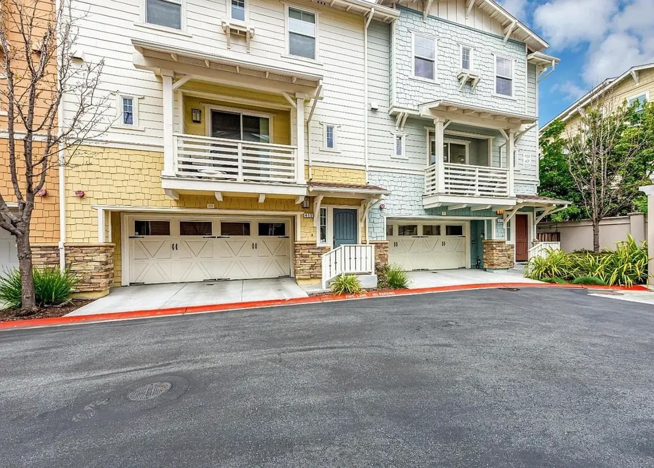 417 Spencer Ter - Photo 2 of 33