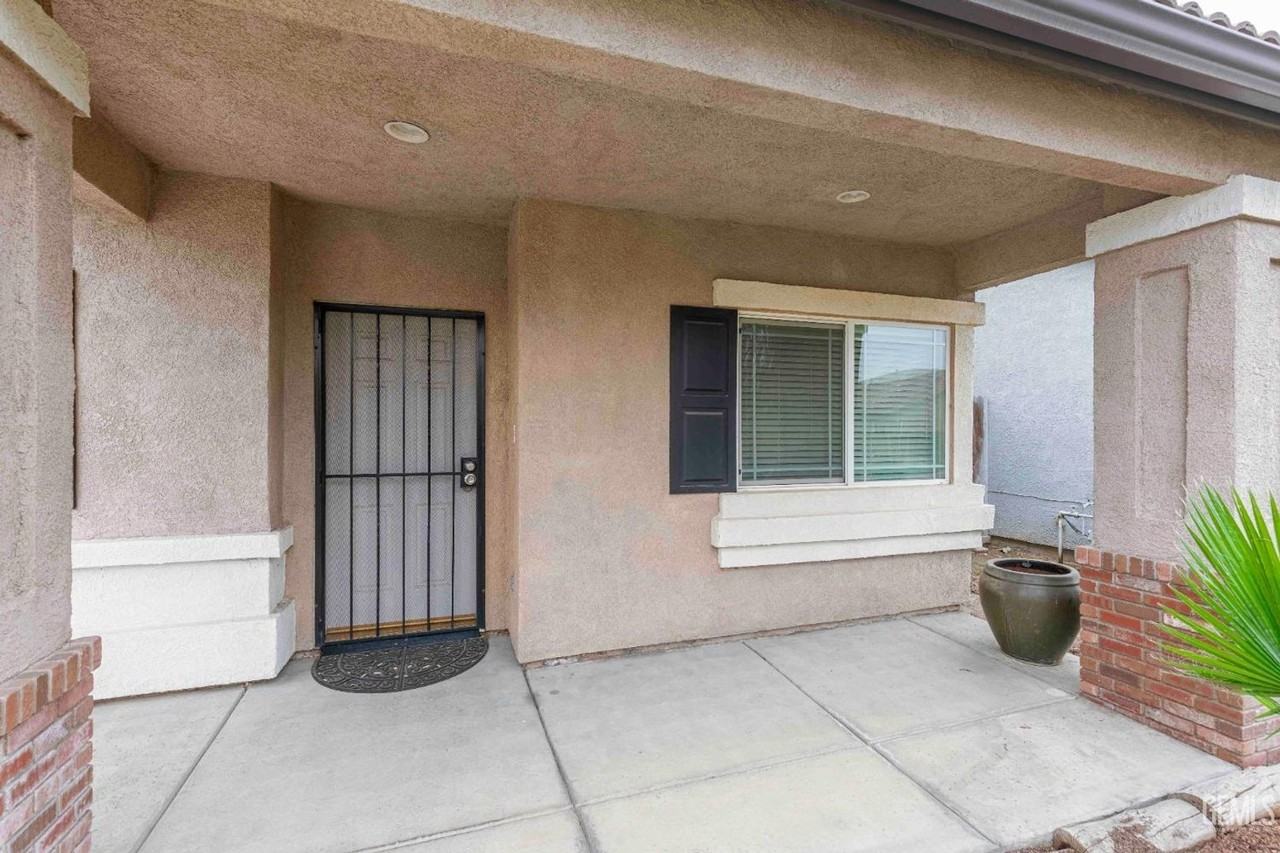 9326 Cousteau Ave - Photo 3 of 23