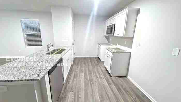 4207 Park Ave - Photo 2 of 18