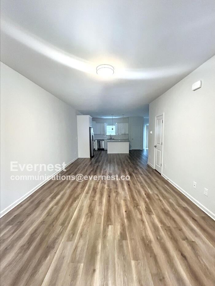 3028 Reid Ave - Photo 3 of 17