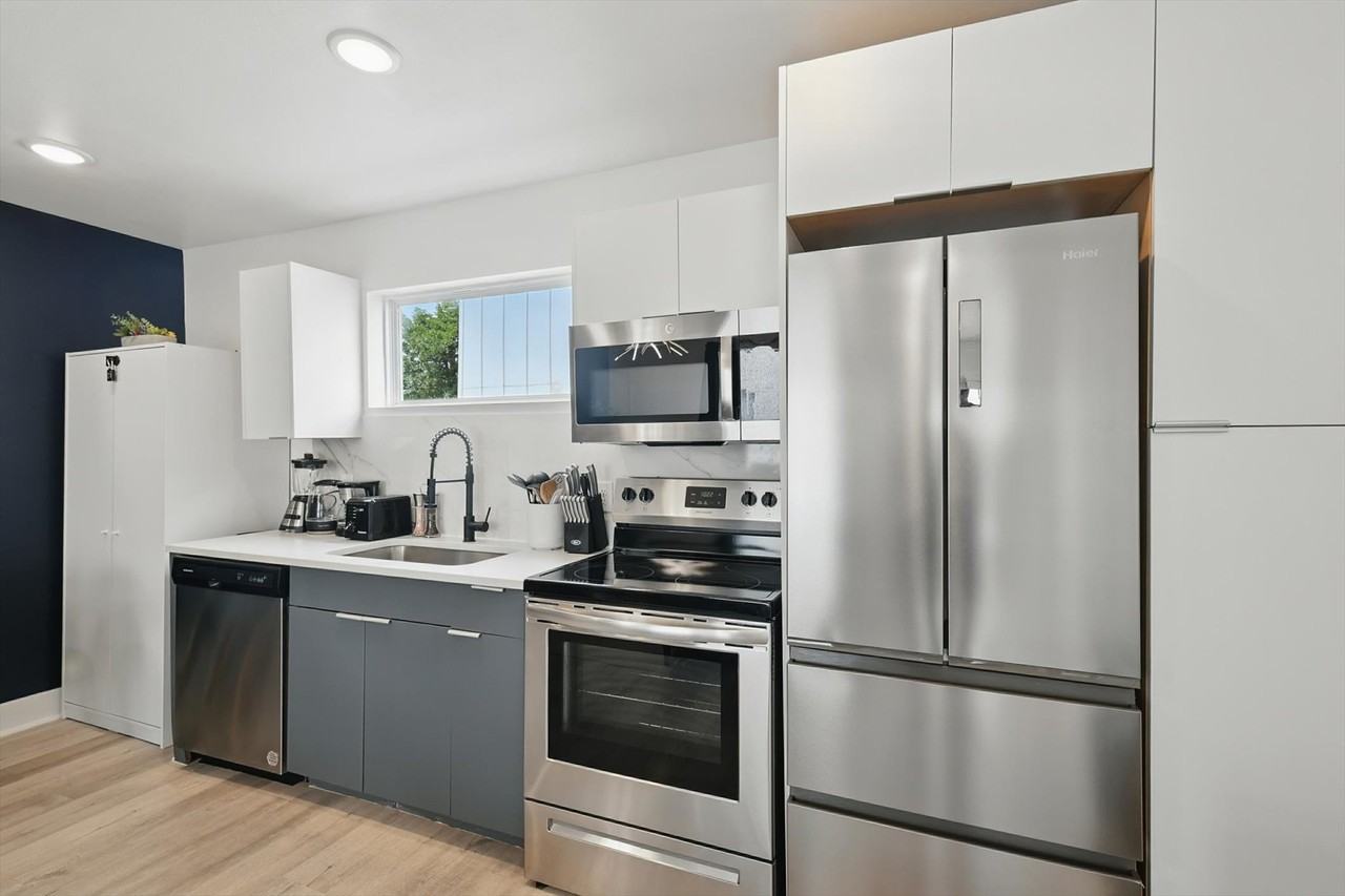 4416 San Jacinto St #102 - Photo 3 of 26