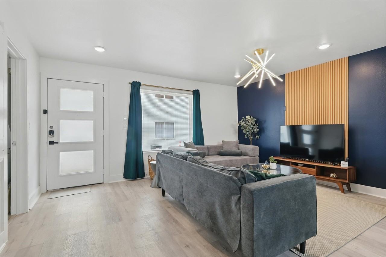 4416 San Jacinto St #102 - Photo 7 of 26