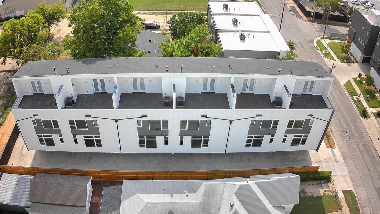 4210 Roseland Ave #104 - Photo 3 of 23