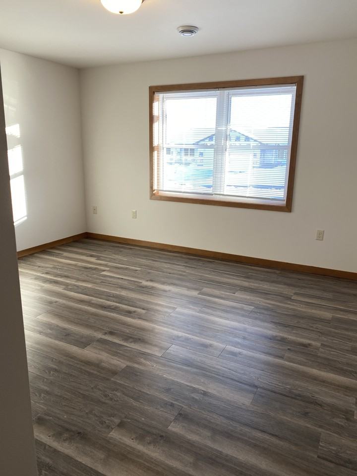 619 Spruce Ln #16 - Photo 2 of 7