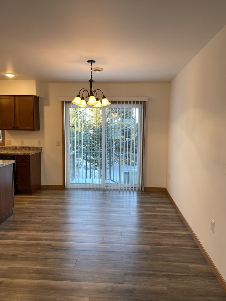 619 Spruce Ln #16 - Photo 5 of 7