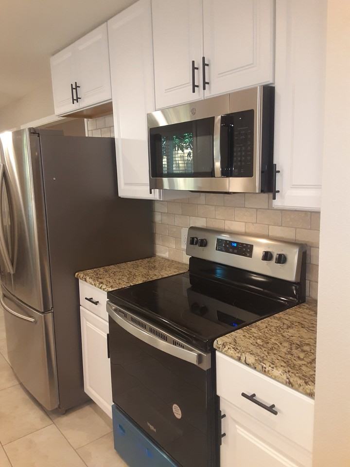 1608 Amherst Dr #NA - Photo 3 of 10