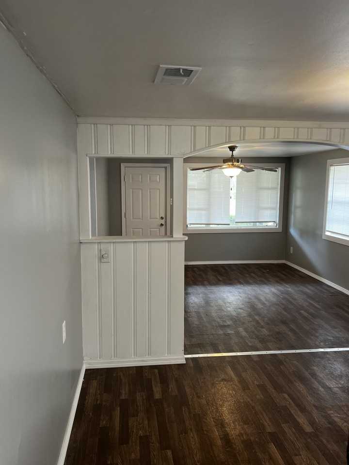 1425 Silver Dr #NA - Photo 3 of 7