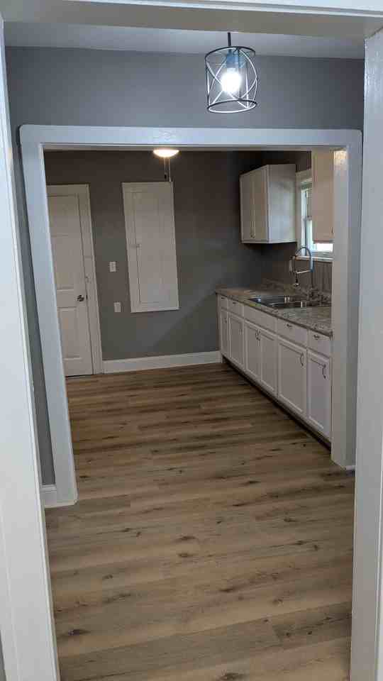 1916 E 55th St #NA - Photo 6 of 13