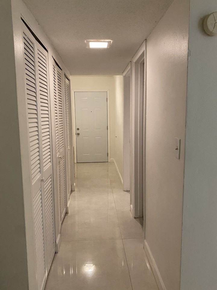 20600 Nw 7th Ave - Photo 2 of 8