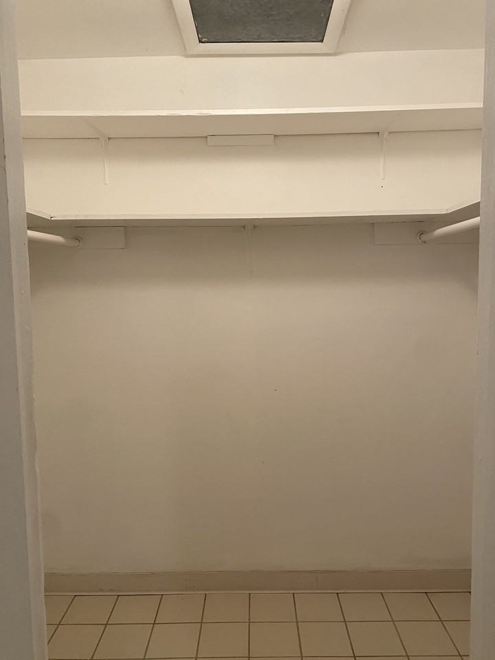 20600 Nw 7th Ave - Photo 5 of 8