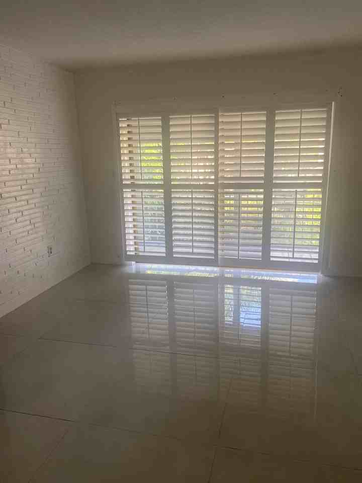 20600 Nw 7th Ave - Photo 7 of 8