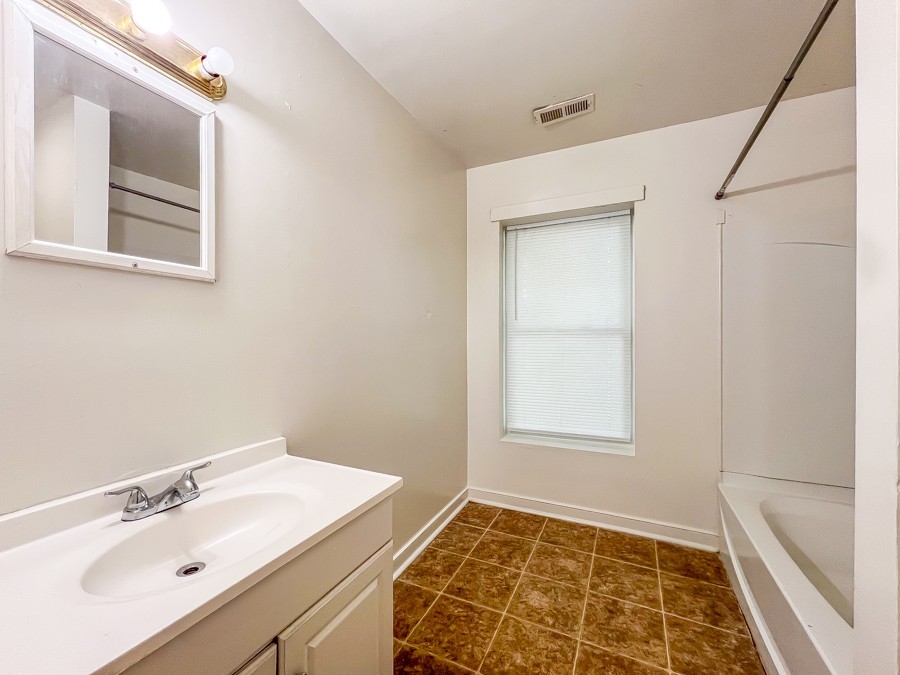 922 Wilcox St #NA - Photo 7 of 9