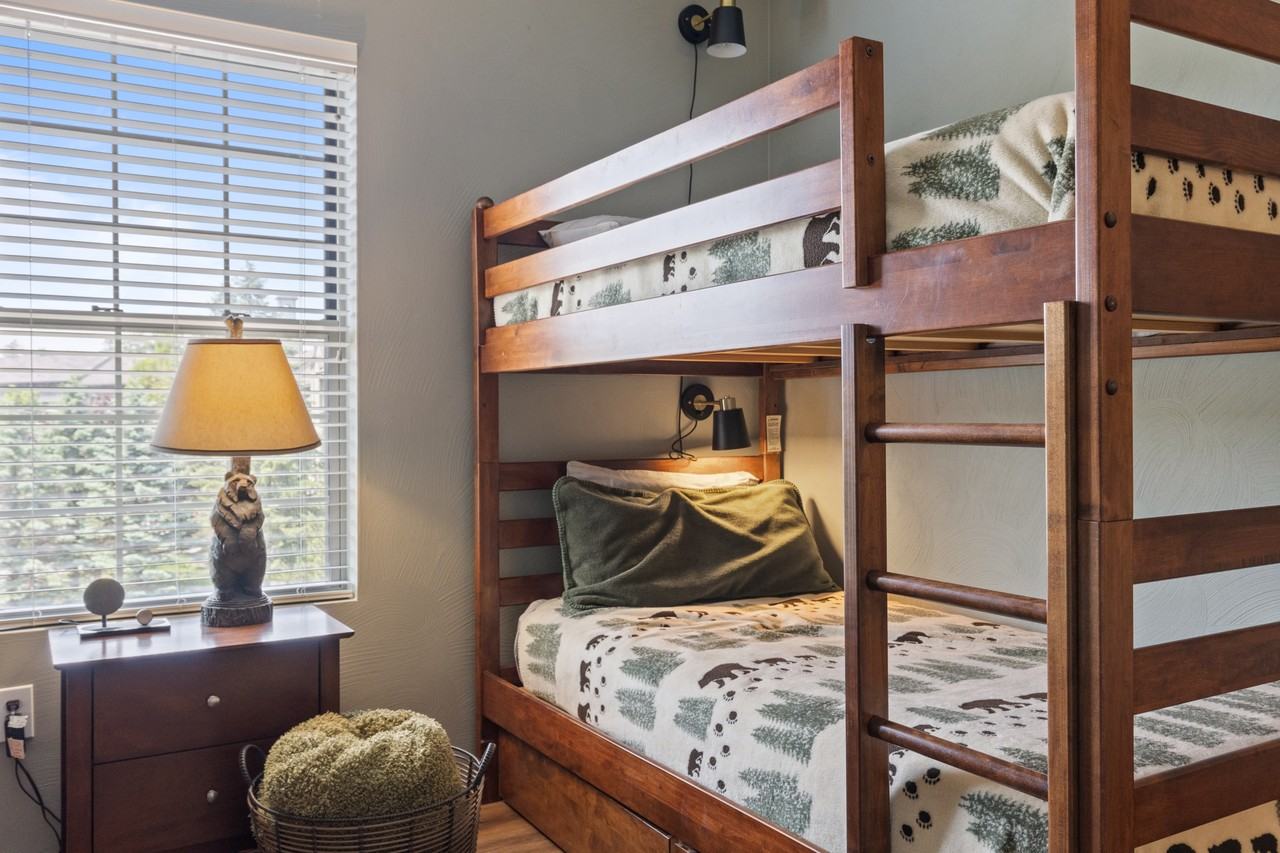 8120 Stonegate Dr #8120 - Photo 6 of 50