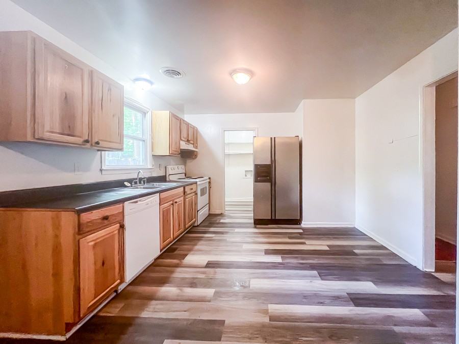 5207 Cheshire Dr #NA - Photo 3 of 18