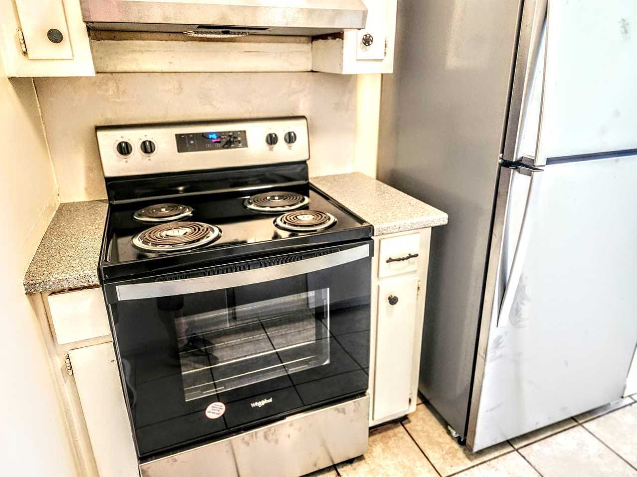 2701 Beech St #B - Photo 2 of 25