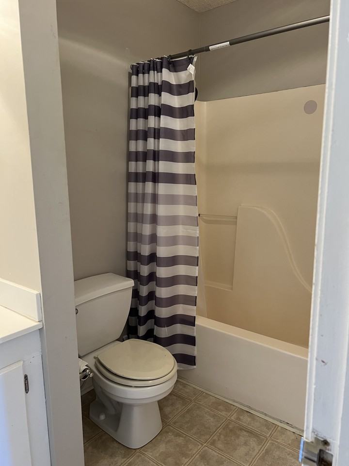 1303 E Home Ave #NA - Photo 4 of 20