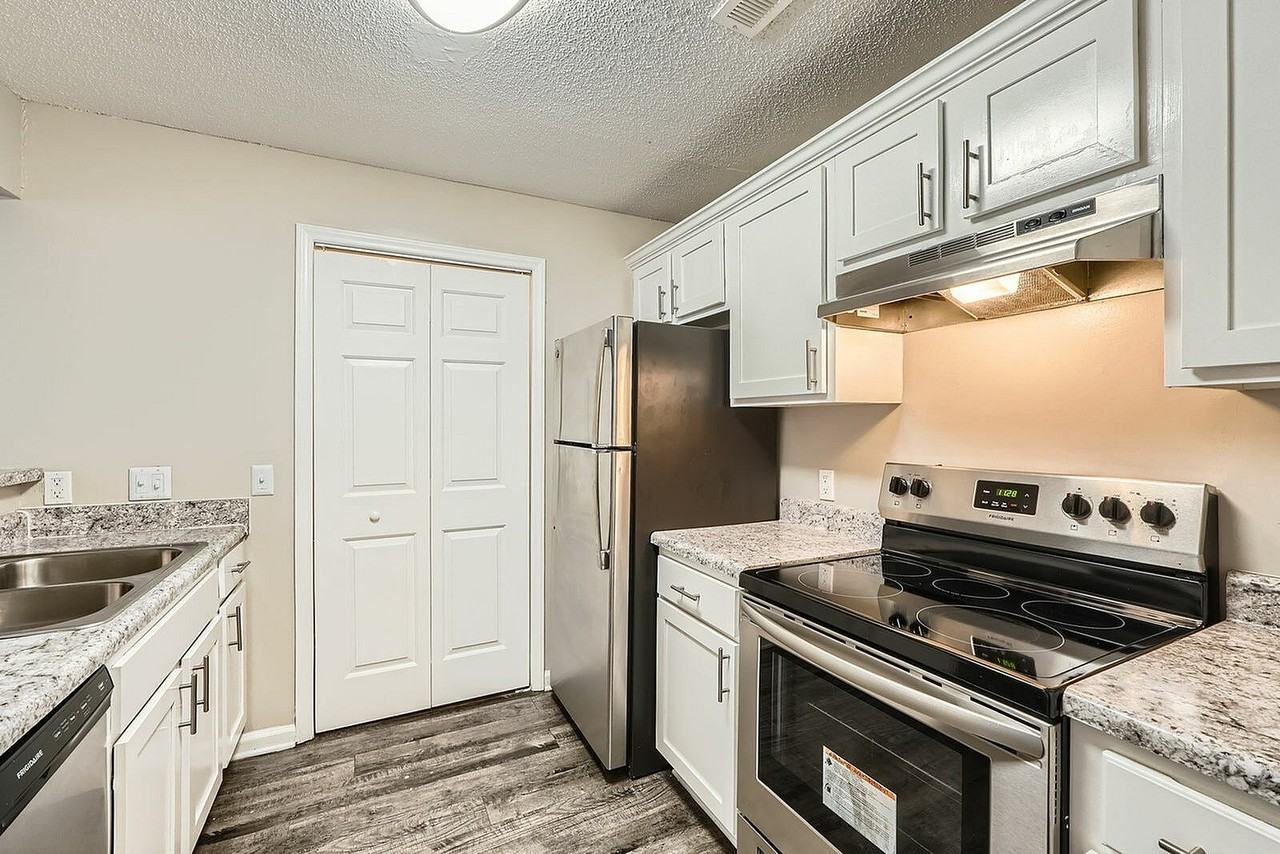 Rise Stone Gate - Photo 4 of 50