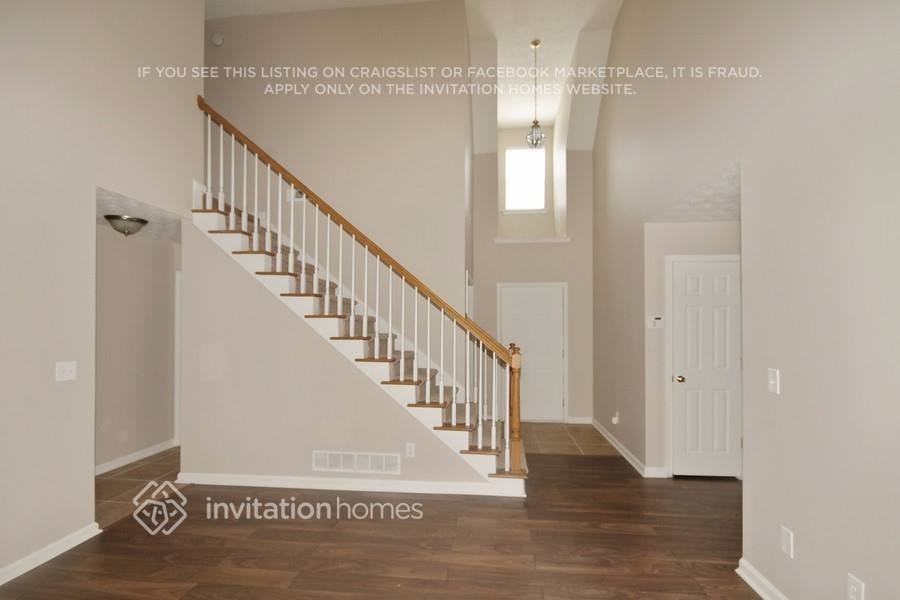 1213 Dressage Rdg Ne - Photo 2 of 17